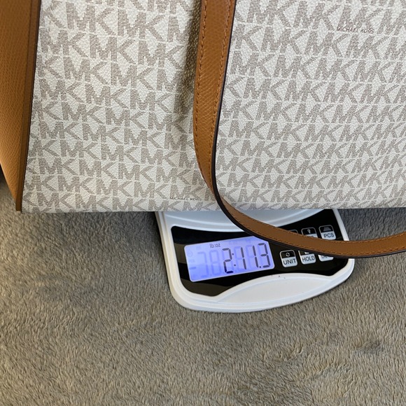 Michael Kors Tote Bag Women Large White Tan MK Monogram Signature  Zip Bag - Picture 11 of 11